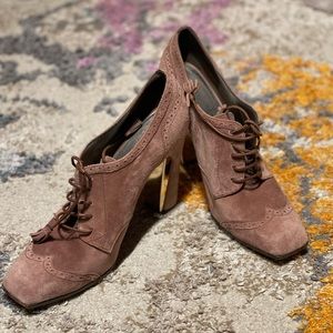 FERRAGAMO taupe suede wing tip laced heels / ankle booties size 8 EUC